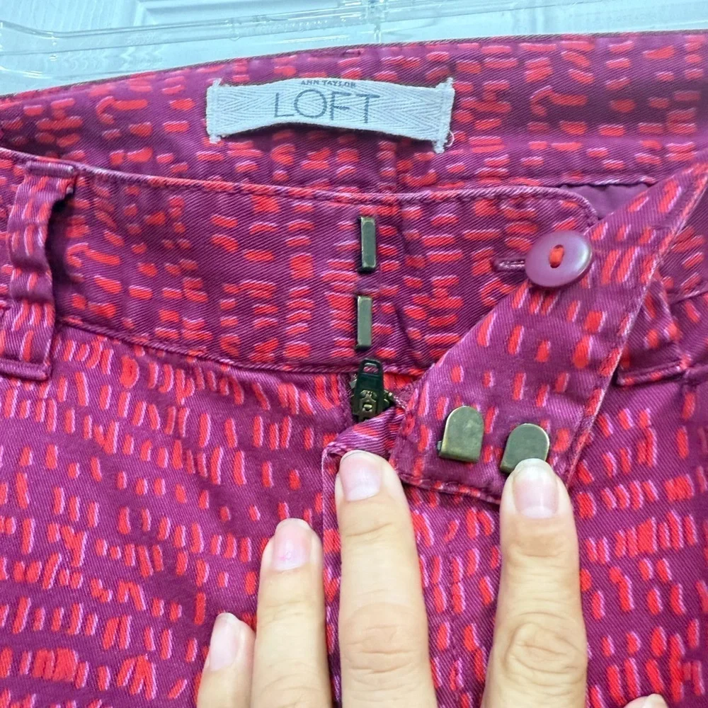 Anne Taylor Loft Marisa Vibrant Pink and Red Patterned Pants zipper slits size 6